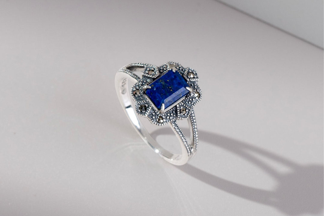 Is a lapis lazuli ring suitable for everyday wear?
