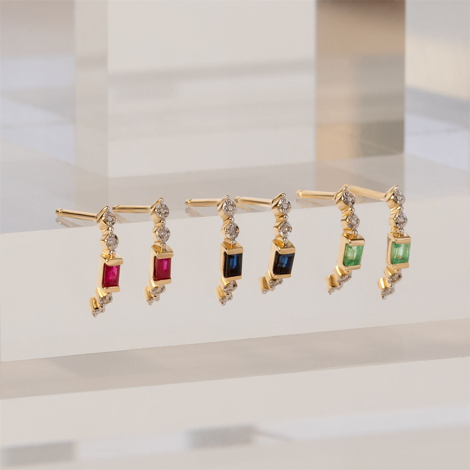 classic-baguette-ruby-diamond-half-eternity-hoop-earrings-in-9ct-yellow-gold-135e1886029 Dimensions