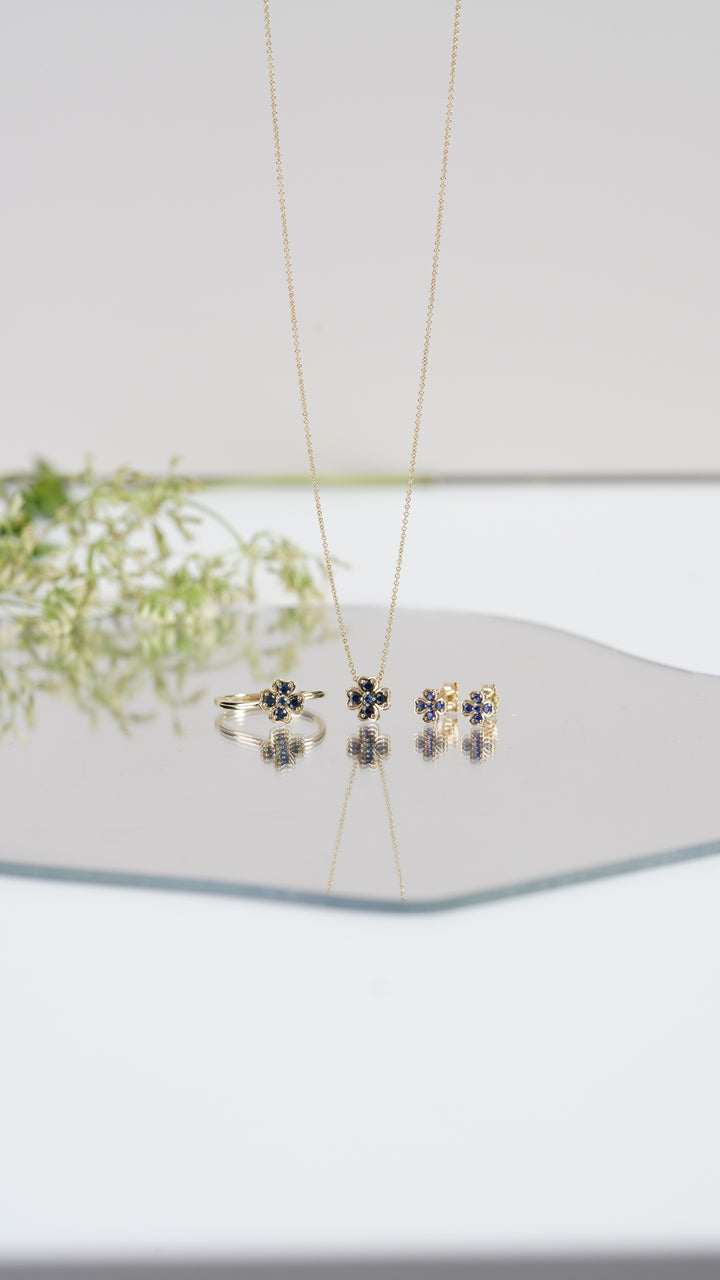 Gardenia Round Sapphire Clover Pendant Necklace in 9ct Yellow Gold