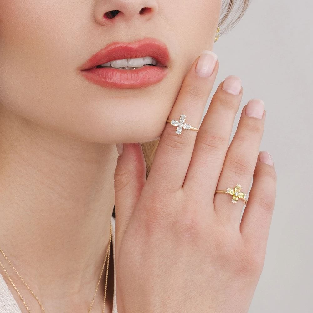 floral-peridot-diamond-ring-in-9ct-yellow-gold-132r8631059 on model