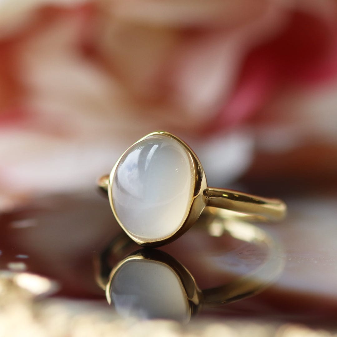 270R057402925 Irregular B Gem Moonstone Ring in Yellow Gold Plated Silver 2